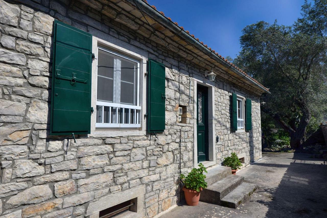 Mikroulis Residence Mastoratika Exterior photo